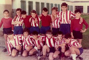 1971portacelifutbolanselmoc.jpg (21090 bytes)