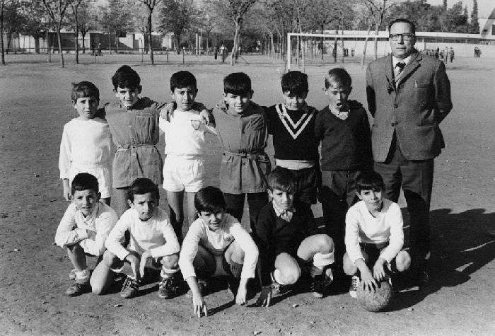 1968portacelifutboltudelab.jpg (81363 bytes)